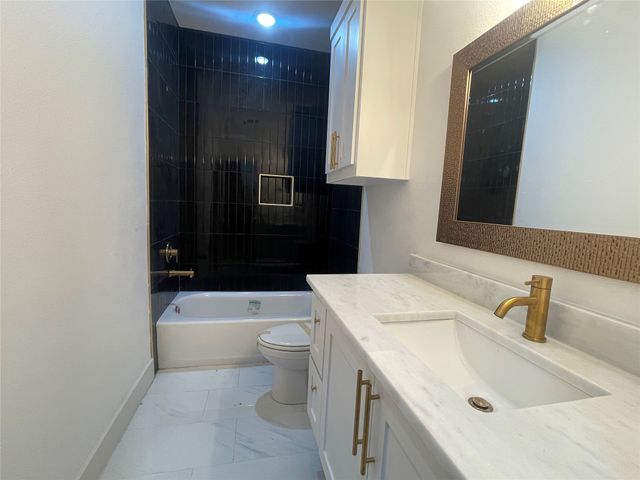 1082 Pearl Harbor Street, Tool, TX 75143