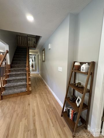 724 Johnson Farm Road, Hiddenite, NC 28636