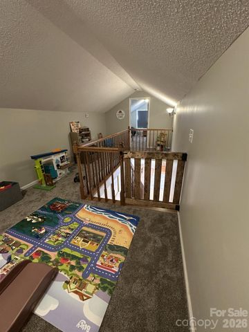 724 Johnson Farm Road, Hiddenite, NC 28636