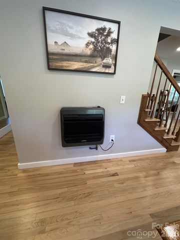 724 Johnson Farm Road, Hiddenite, NC 28636