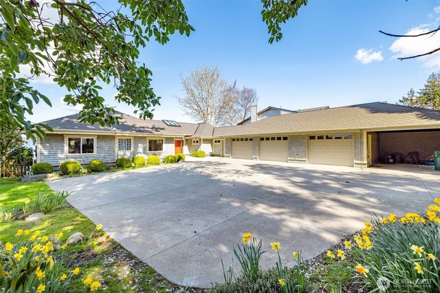 2720 Oakes Avenue, Anacortes, WA 98221