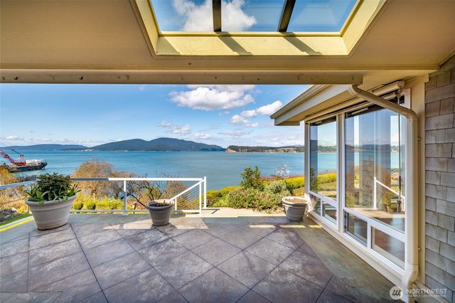 2720 Oakes Avenue, Anacortes, WA 98221