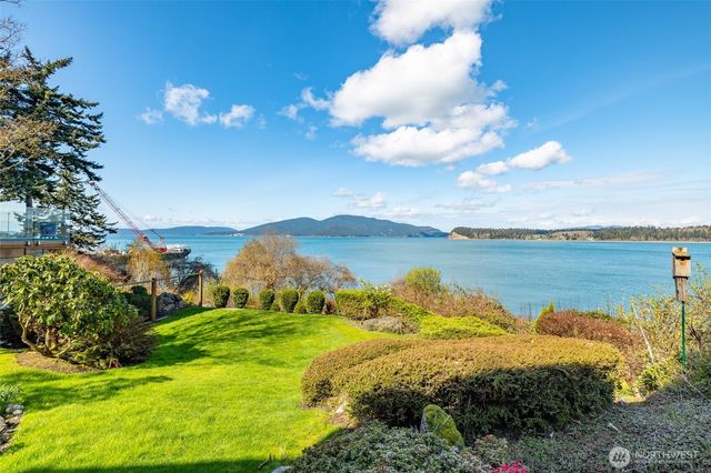 2720 Oakes Avenue, Anacortes, WA 98221