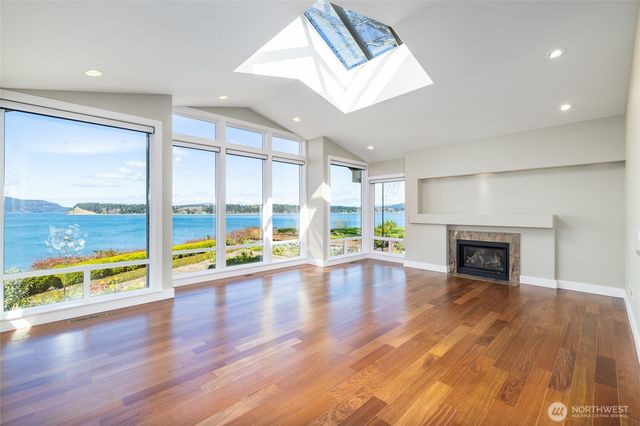 2720 Oakes Avenue, Anacortes, WA 98221