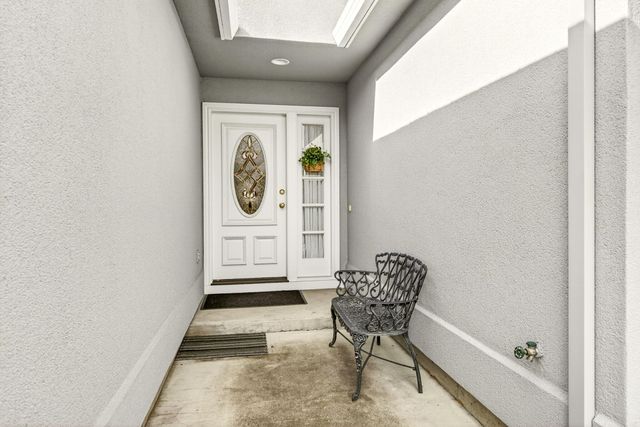 614 Cherrywood Drive, Medford, OR 97504