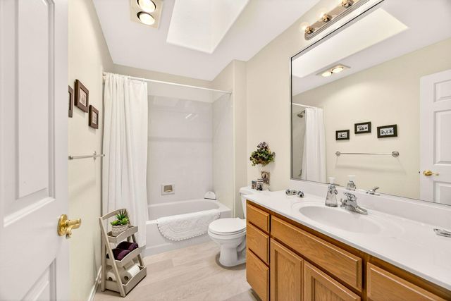 614 Cherrywood Drive, Medford, OR 97504