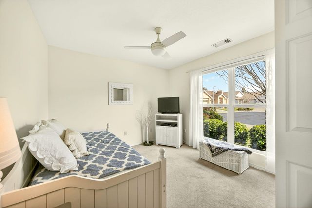 614 Cherrywood Drive, Medford, OR 97504