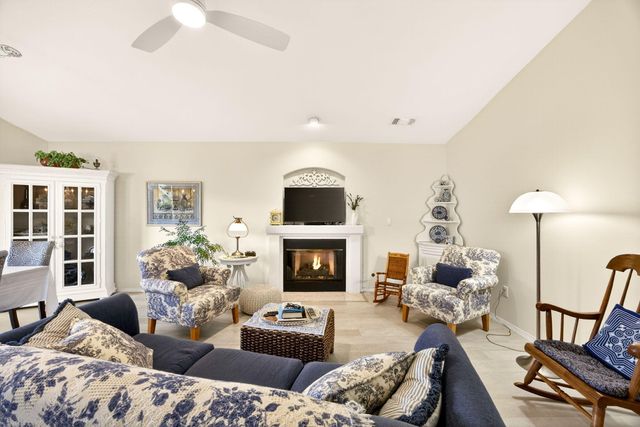 614 Cherrywood Drive, Medford, OR 97504