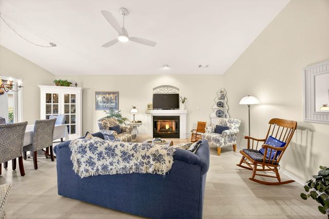 614 Cherrywood Drive, Medford, OR 97504