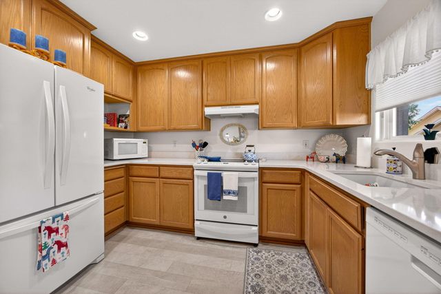 614 Cherrywood Drive, Medford, OR 97504