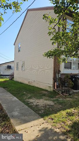 301 8TH AVE, Wilmington, DE 19805