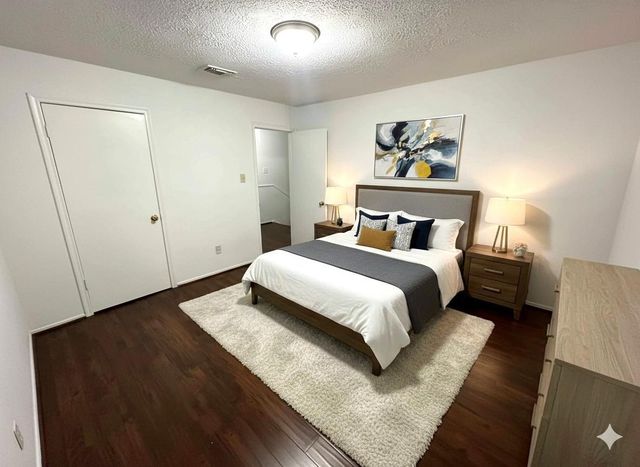 9303 Kingsflower Circle, Houston, TX 77075