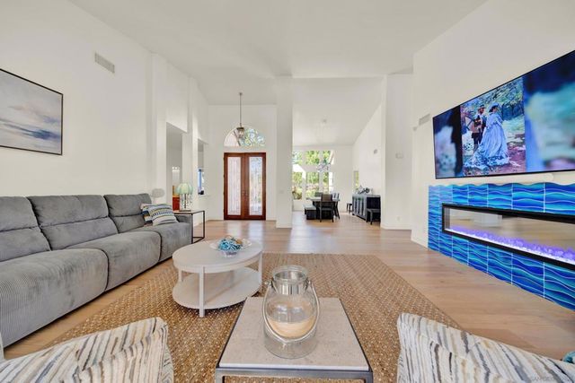 14265 Sandhill Rd, Poway, CA 92064