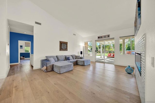 14265 Sandhill Rd, Poway, CA 92064