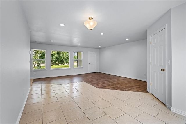 1409 N Arkansas Street, Rogers, AR 72756