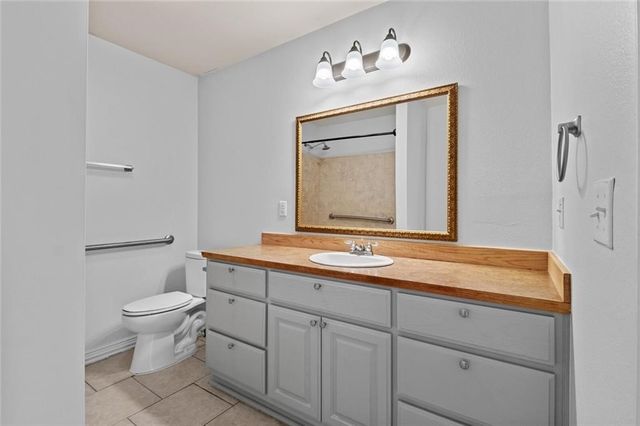 1409 N Arkansas Street, Rogers, AR 72756