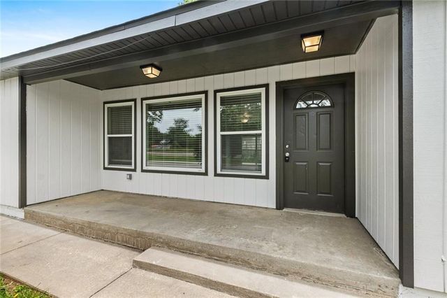 1409 N Arkansas Street, Rogers, AR 72756