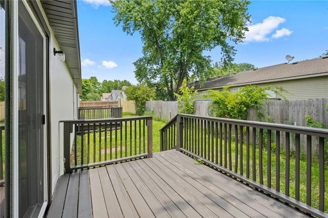 1409 N Arkansas Street, Rogers, AR 72756