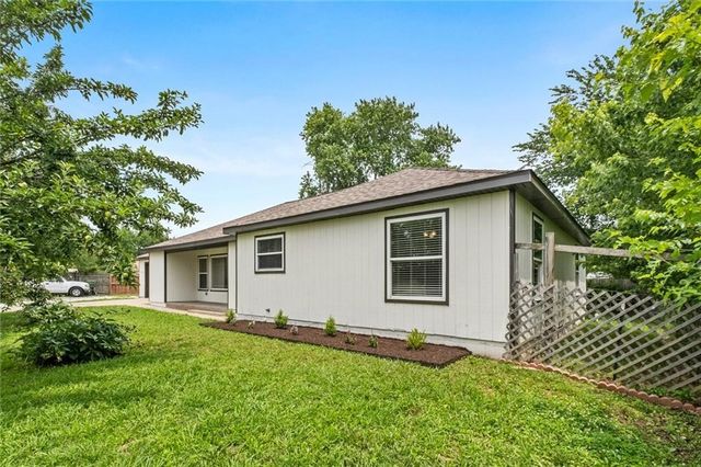 1409 N Arkansas Street, Rogers, AR 72756