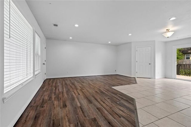 1409 N Arkansas Street, Rogers, AR 72756