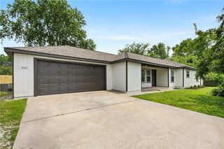 1409 N Arkansas Street, Rogers, AR 72756