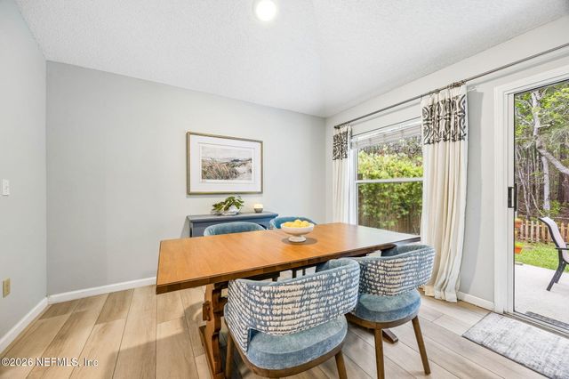 9237 FALLSMILL Drive, Jacksonville, FL 32244