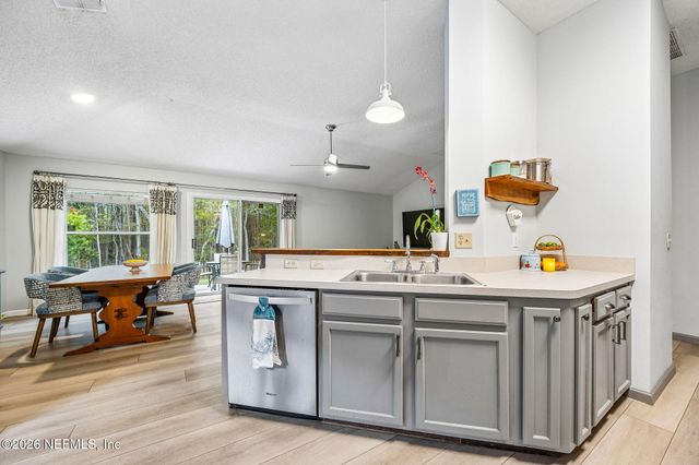 9237 FALLSMILL Drive, Jacksonville, FL 32244