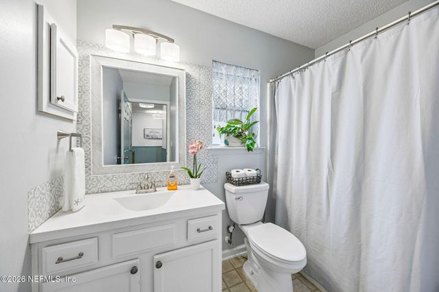 9237 FALLSMILL Drive, Jacksonville, FL 32244