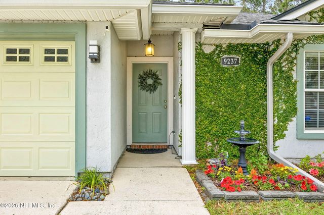 9237 FALLSMILL Drive, Jacksonville, FL 32244