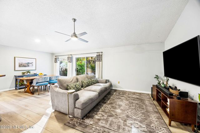 9237 FALLSMILL Drive, Jacksonville, FL 32244