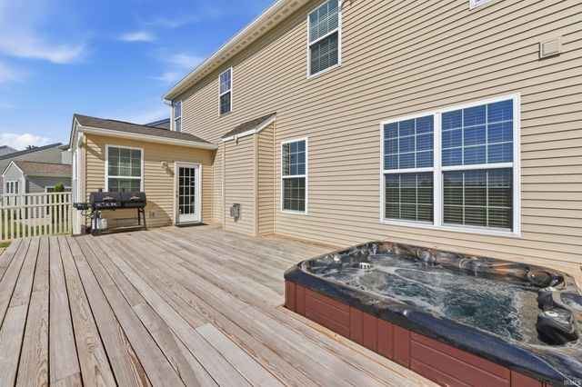 5391 W Stonewood Drive, Bloomington, IN 47403