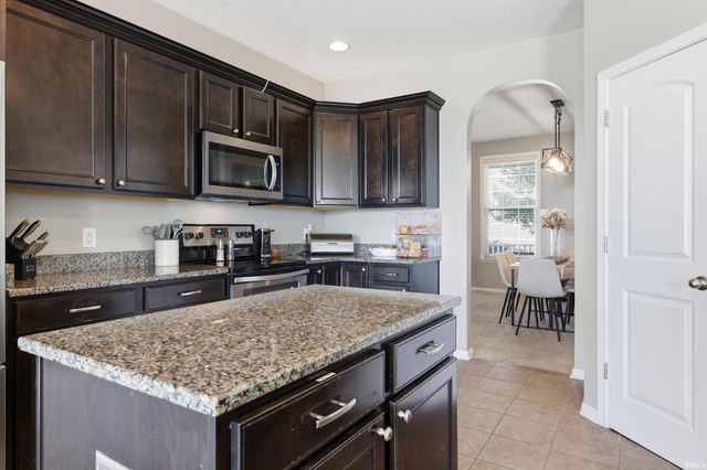 5391 W Stonewood Drive, Bloomington, IN 47403