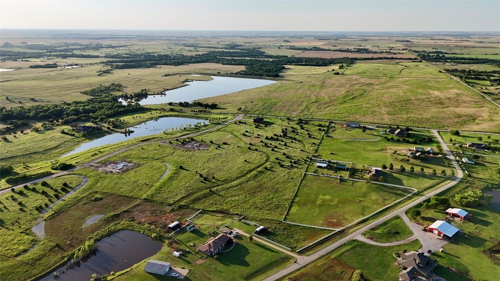 4 E 880 Road, Cashion, OK 73016