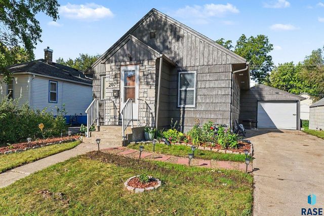 207 S Lincoln Ave Avenue, Sioux Falls, SD 57104