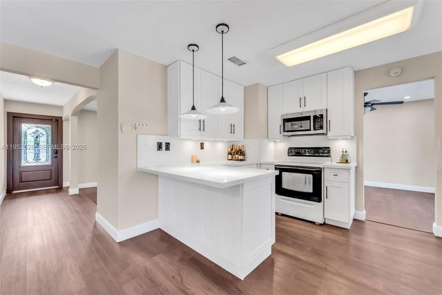 9567 SW 59th Ter, Miami, FL 33173