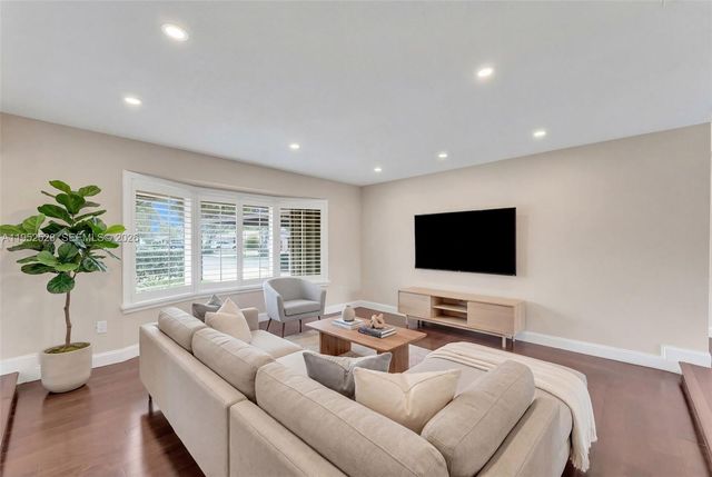 9567 SW 59th Ter, Miami, FL 33173