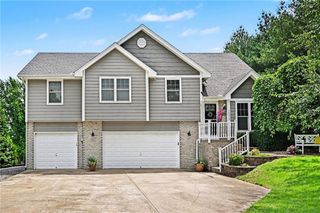 15215 Terra Pulchra Drive, Smithville, MO 64089