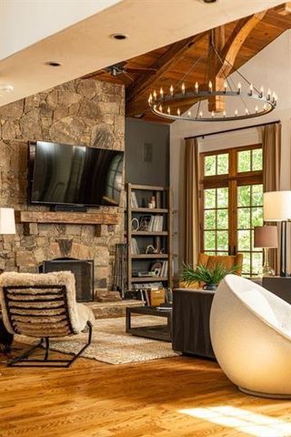 4421 Paradise Circle, Vinings, GA 30339