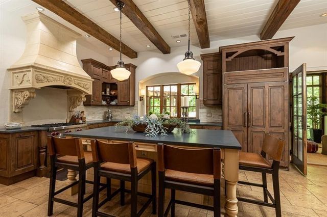4421 Paradise Circle, Vinings, GA 30339