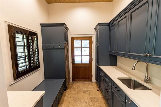 4421 Paradise Circle, Vinings, GA 30339