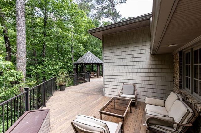 4421 Paradise Circle, Vinings, GA 30339