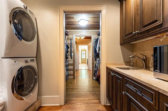 4421 Paradise Circle, Vinings, GA 30339