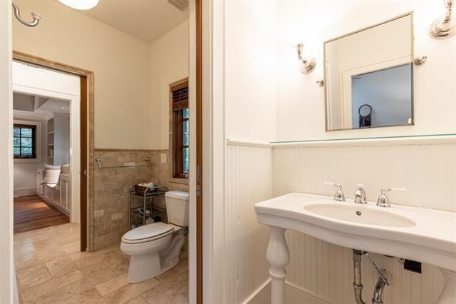 4421 Paradise Circle, Vinings, GA 30339