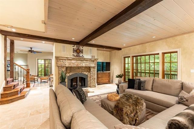 4421 Paradise Circle, Vinings, GA 30339