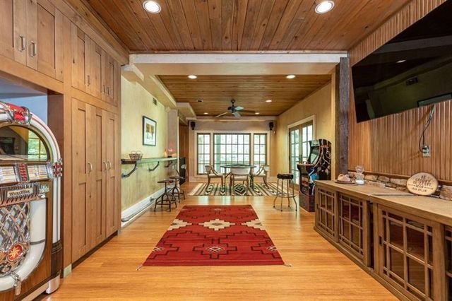 4421 Paradise Circle, Vinings, GA 30339