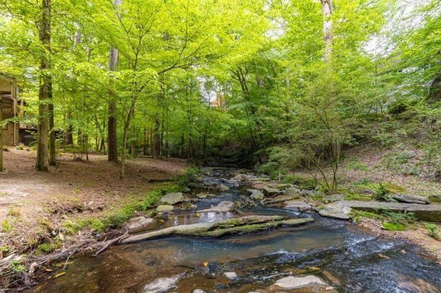 4421 Paradise Circle, Vinings, GA 30339