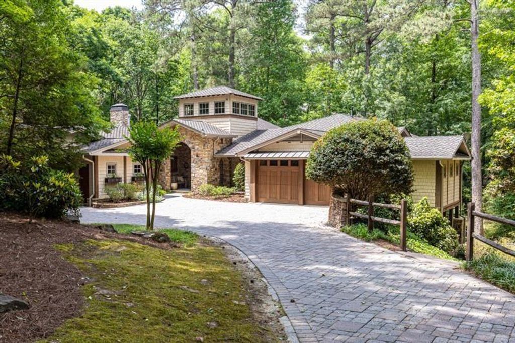 4421 Paradise Circle, Vinings, GA 30339
