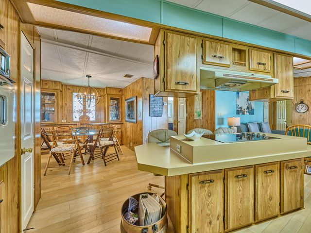 7626 SE Independence Avenue, Hobe Sound, FL 33455