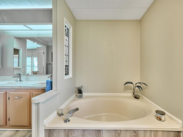 7626 SE Independence Avenue, Hobe Sound, FL 33455