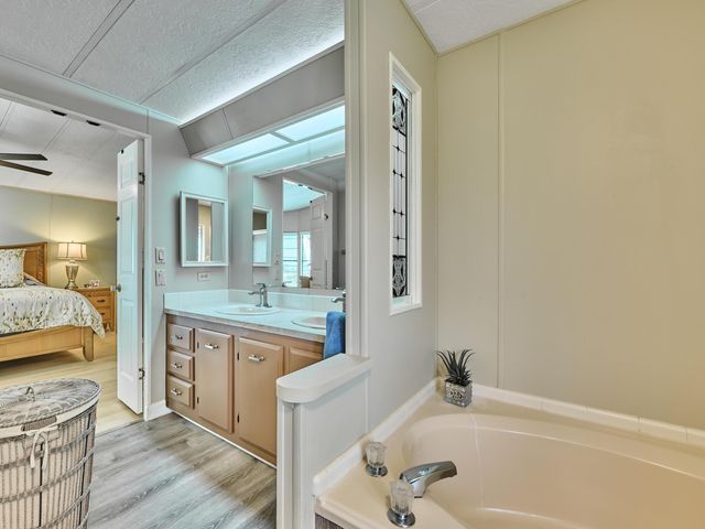 7626 SE Independence Avenue, Hobe Sound, FL 33455